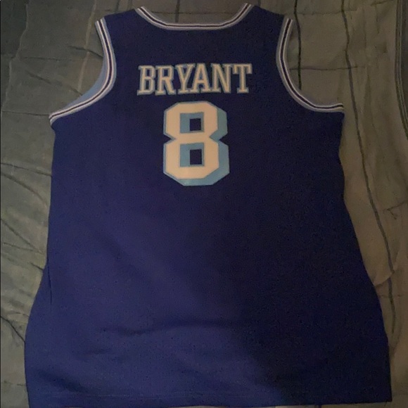 Mitchell & Ness 1996-1997 Kobe Bryant Jersey - Picture 2 of 3